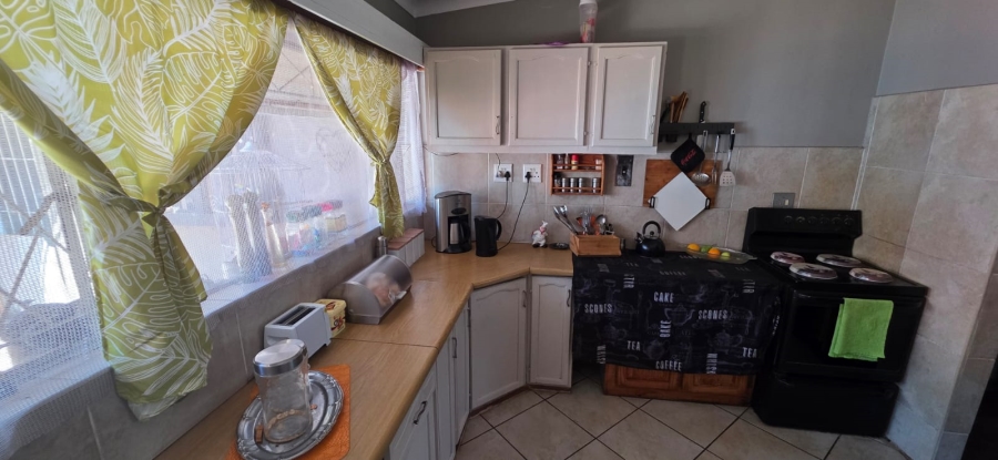 5 Bedroom Property for Sale in Songloed North West